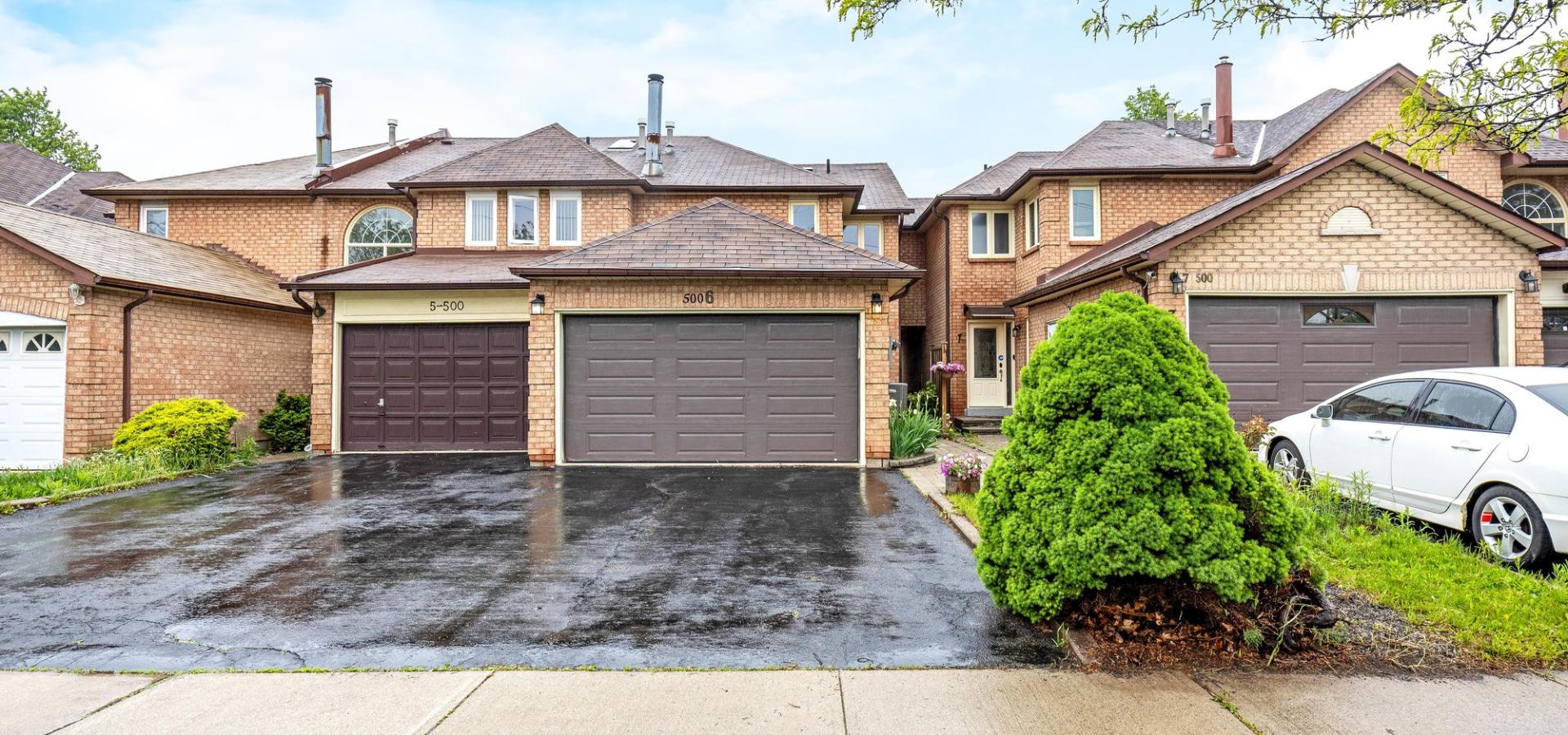 Large townhome with double garage